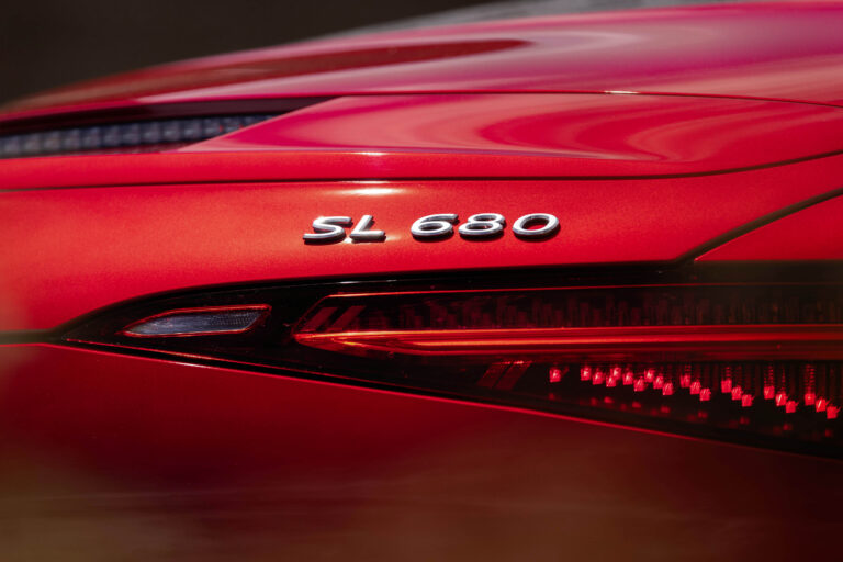 Der neue Mercedes-Maybach SL Monogram Series für das ultimative Open-Air-ErlebnisThe new Mercedes-Maybach SL Monogram Series, for the ultimate open-air experience